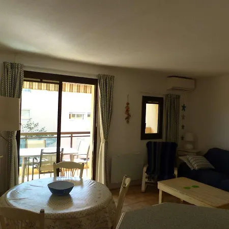 Familial Proche Au Lavandou Avec Terrasse Et Garage - Fr-1-308-109