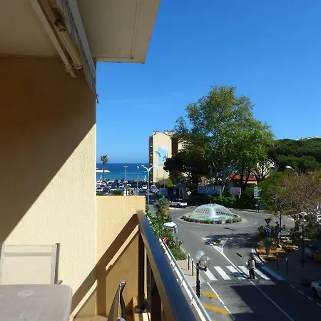 Apartment Familial Proche Au Lavandou Avec Terrasse Et Garage - Fr-1-308-109 *